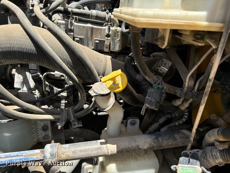 image for item NQ9653 2011 International  DuraStar 4300 truck cab and chassis