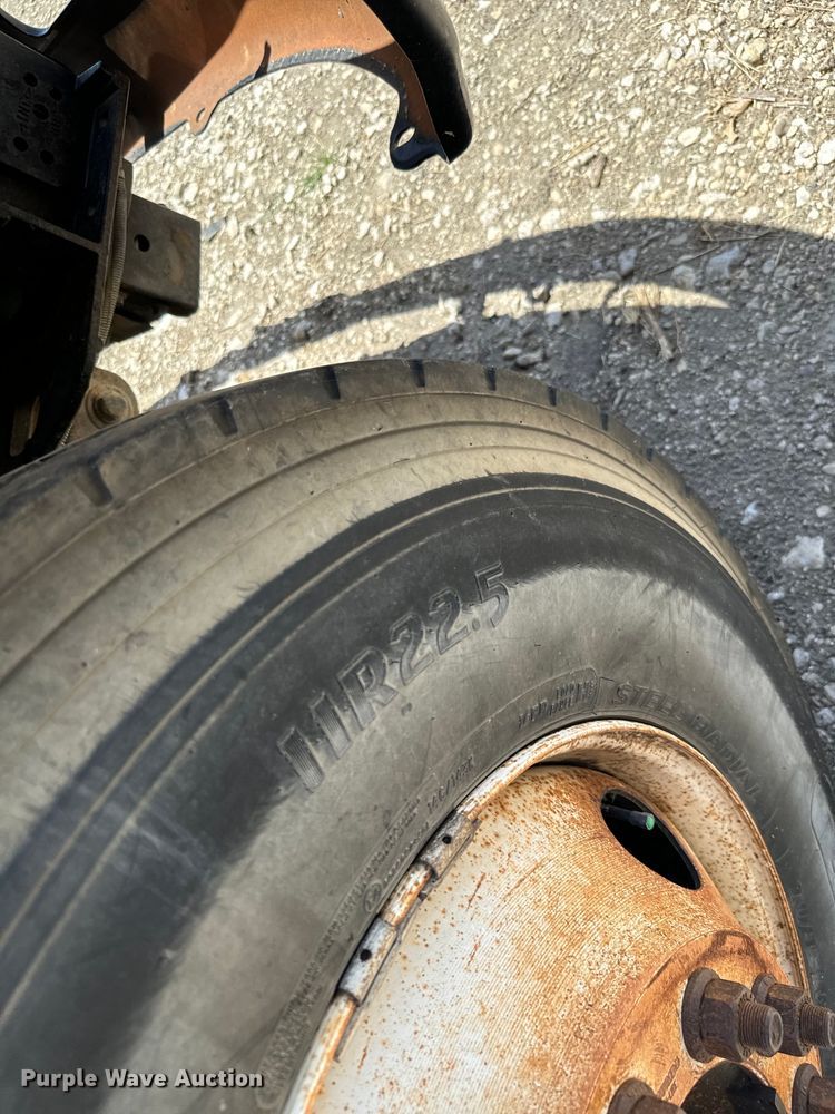 image for item NQ9653 2011 International  DuraStar 4300 truck cab and chassis