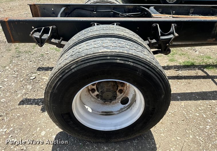 image for item NQ9653 2011 International  DuraStar 4300 truck cab and chassis