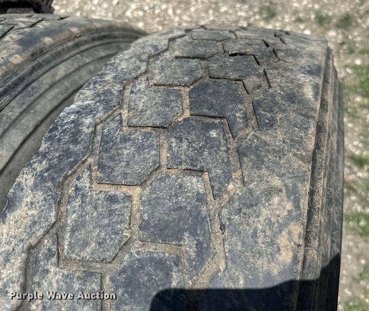 image for item NQ9653 2011 International  DuraStar 4300 truck cab and chassis