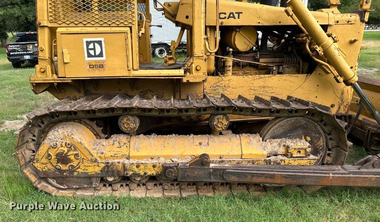 image for item NQ9667 Caterpillar  D5 dozer