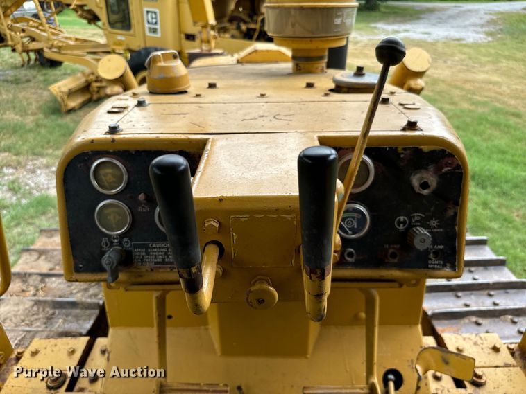 image for item NQ9667 Caterpillar  D5 dozer