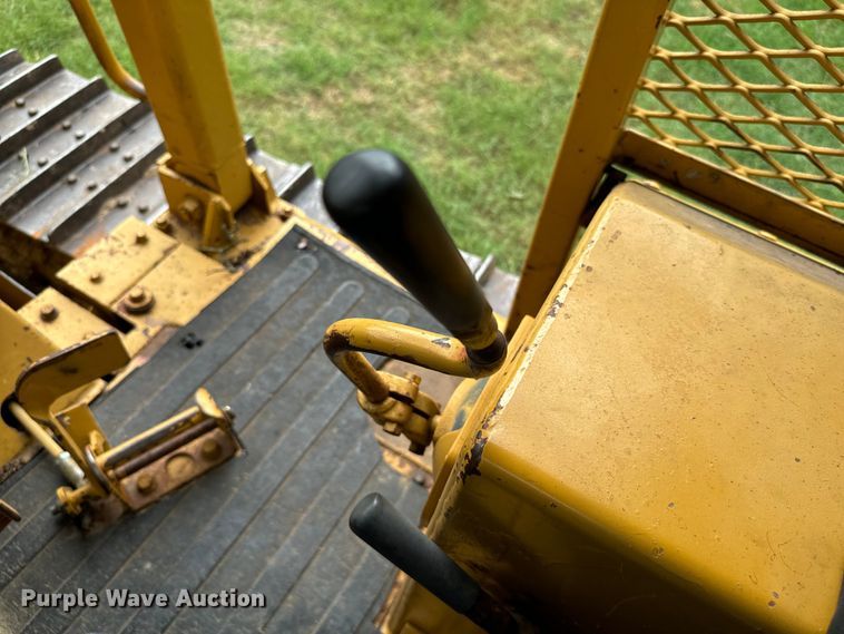 image for item NQ9667 Caterpillar  D5 dozer