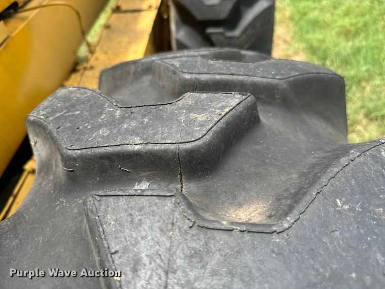 image for item NQ9668 1972 Caterpillar  12F rigid frame motor grader