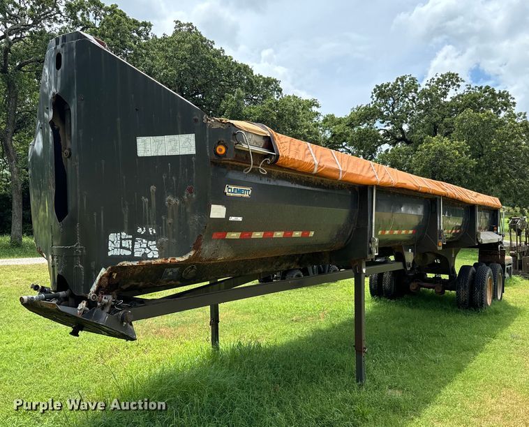 image for item NQ9669 2005 Clement Starlite end dump trailer