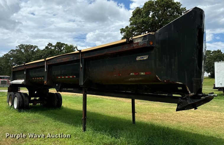 image for item NQ9669 2005 Clement Starlite end dump trailer