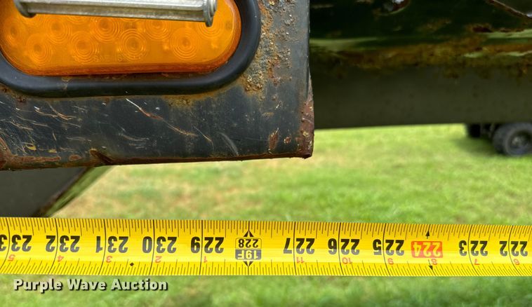 image for item NQ9669 2005 Clement Starlite end dump trailer