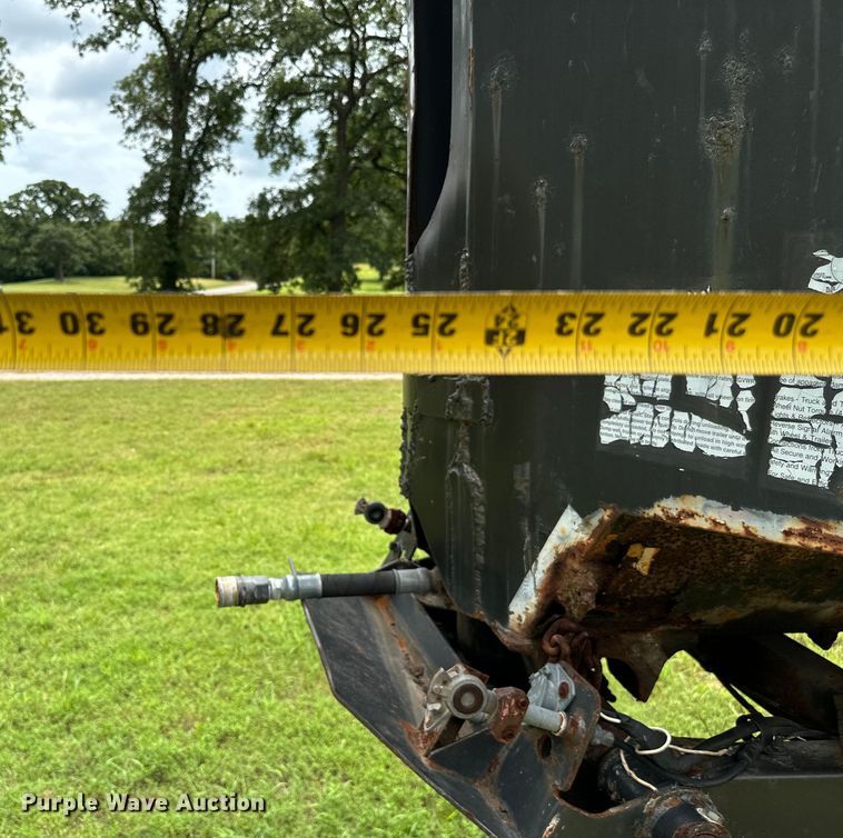 image for item NQ9669 2005 Clement Starlite end dump trailer