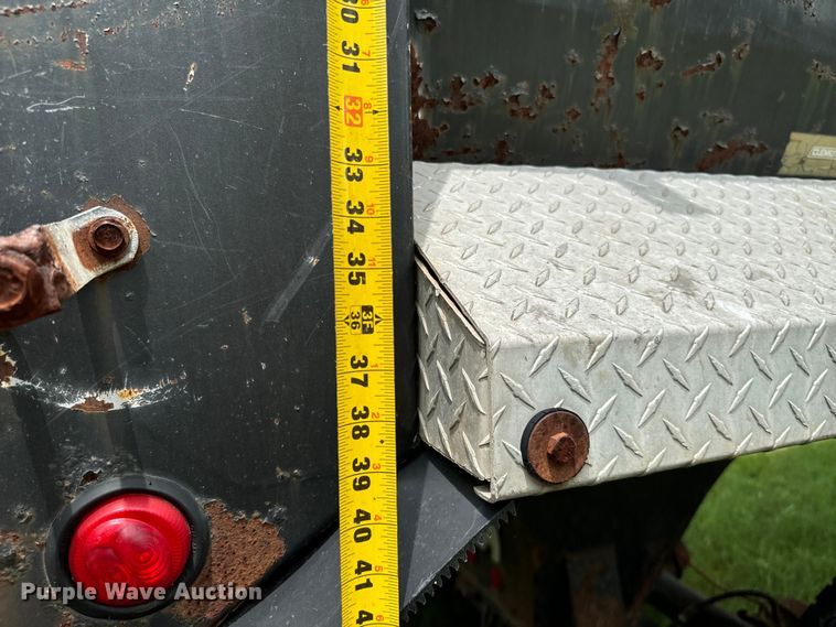 image for item NQ9669 2005 Clement Starlite end dump trailer