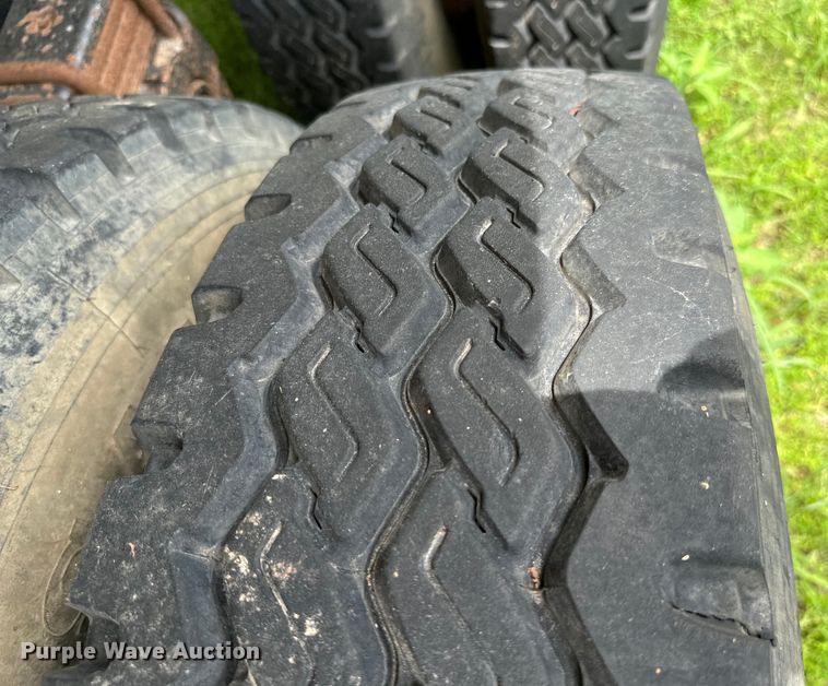 image for item NQ9669 2005 Clement Starlite end dump trailer