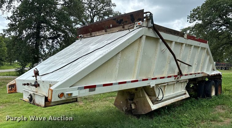 image for item NQ9675 1981 Fruehauf  bottom dump trailer