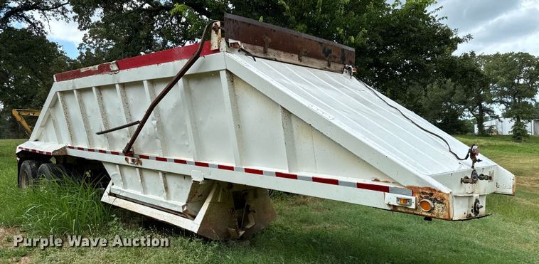 image for item NQ9675 1981 Fruehauf  bottom dump trailer