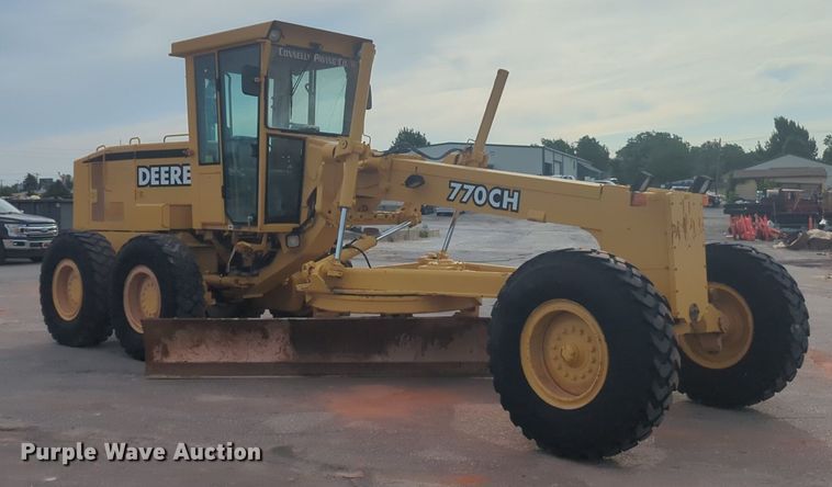 image for item NW9544 1999 John Deere 770CH motor grader