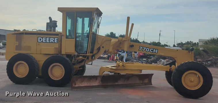 image for item NW9544 1999 John Deere 770CH motor grader