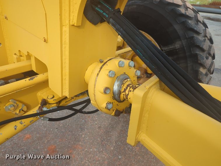 image for item NW9544 1999 John Deere 770CH motor grader