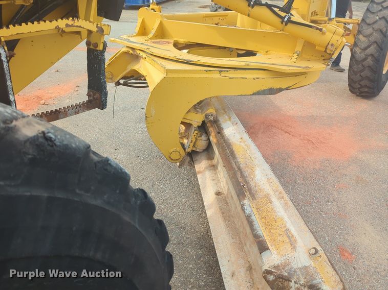 image for item NW9544 1999 John Deere 770CH motor grader