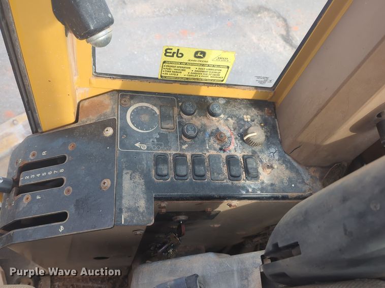 image for item NW9544 1999 John Deere 770CH motor grader