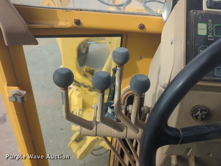 image for item NW9544 1999 John Deere 770CH motor grader