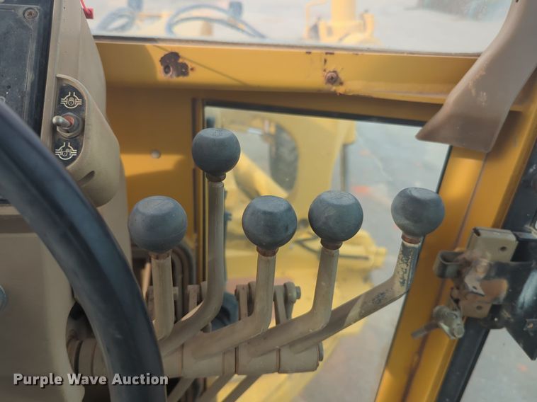 image for item NW9544 1999 John Deere 770CH motor grader