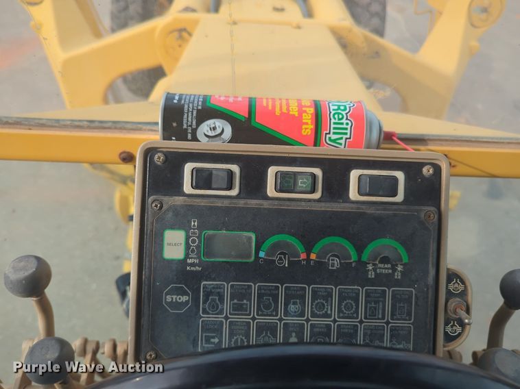 image for item NW9544 1999 John Deere 770CH motor grader