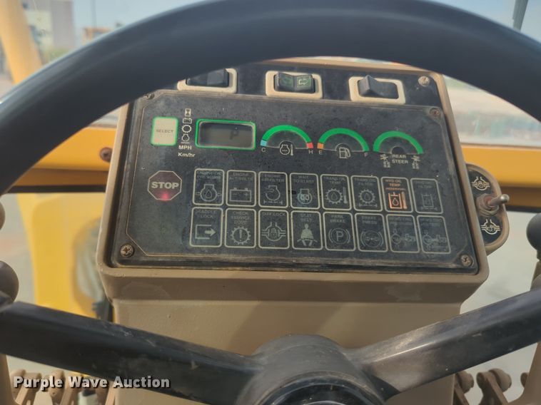 image for item NW9544 1999 John Deere 770CH motor grader