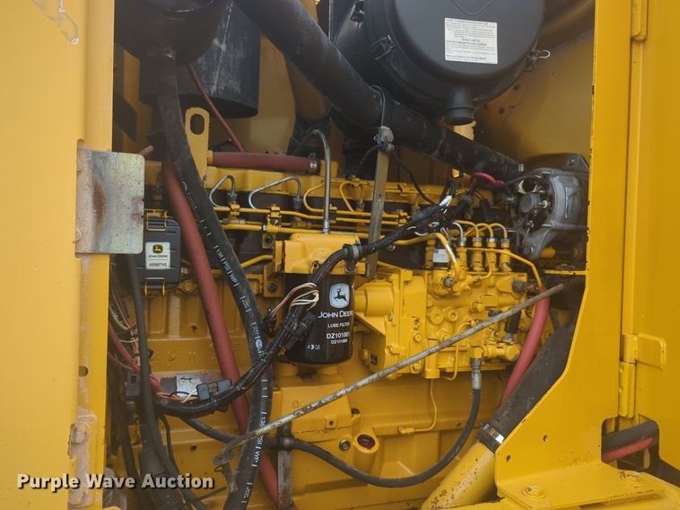 image for item NW9544 1999 John Deere 770CH motor grader