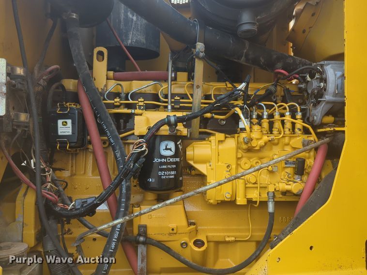 image for item NW9544 1999 John Deere 770CH motor grader