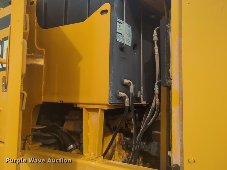 image for item NW9544 1999 John Deere 770CH motor grader