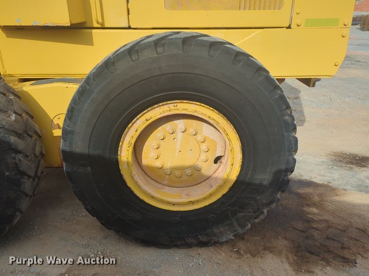 image for item NW9544 1999 John Deere 770CH motor grader