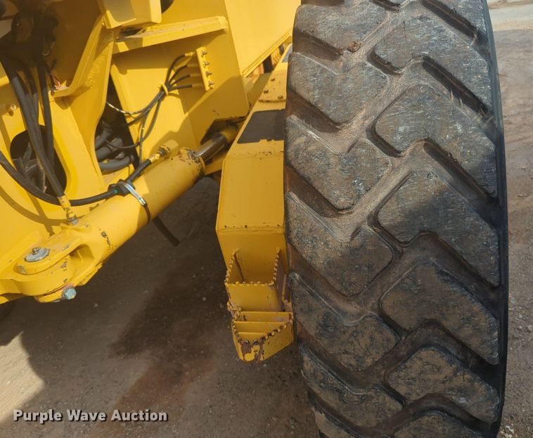 image for item NW9544 1999 John Deere 770CH motor grader