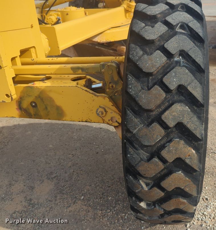 image for item NW9544 1999 John Deere 770CH motor grader