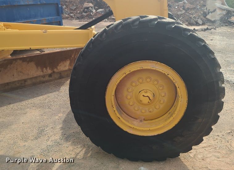 image for item NW9544 1999 John Deere 770CH motor grader