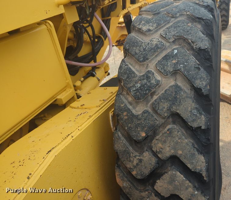 image for item NW9544 1999 John Deere 770CH motor grader