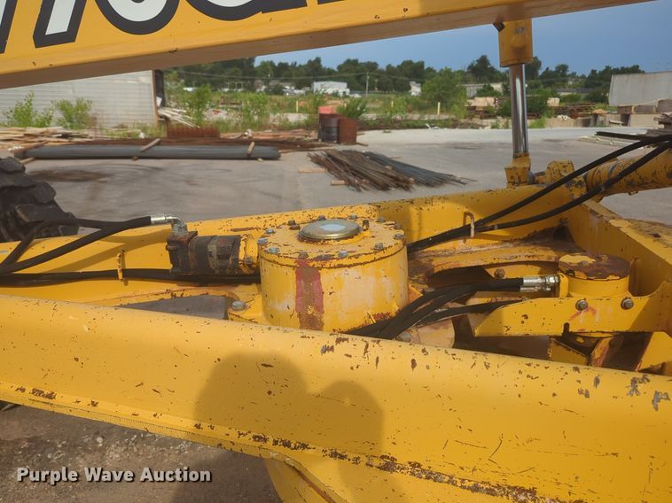 image for item NW9545 1997 John Deere 770CH motor grader