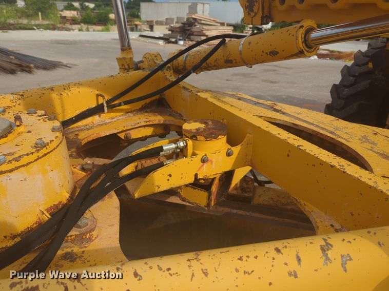 image for item NW9545 1997 John Deere 770CH motor grader