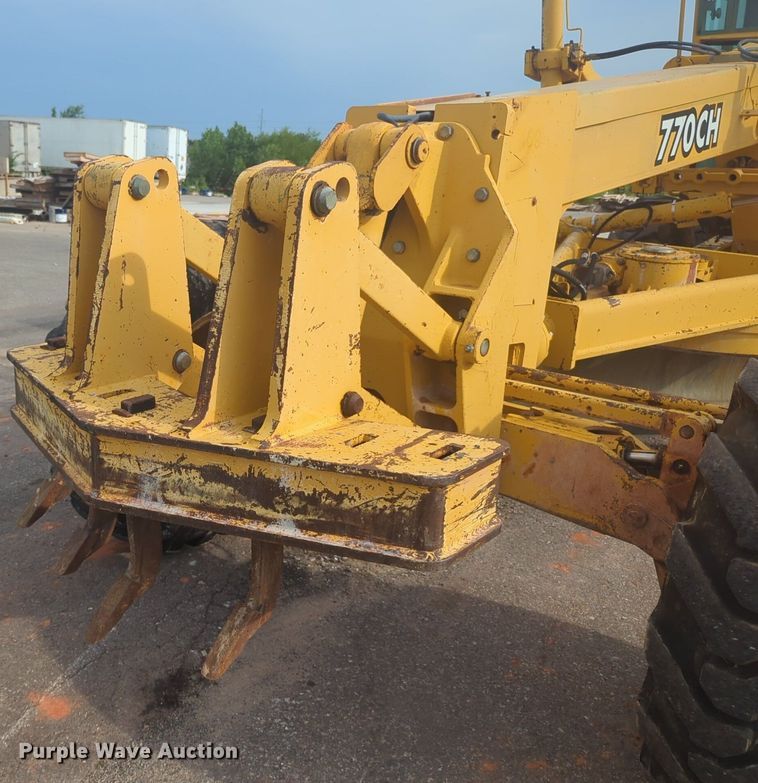 image for item NW9545 1997 John Deere 770CH motor grader