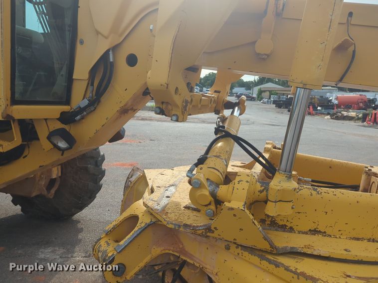 image for item NW9545 1997 John Deere 770CH motor grader