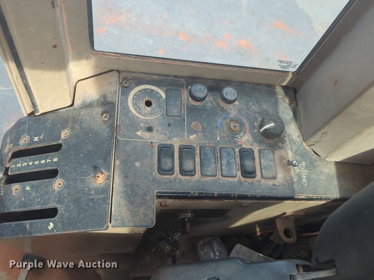 image for item NW9545 1997 John Deere 770CH motor grader