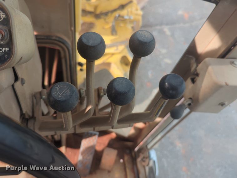 image for item NW9545 1997 John Deere 770CH motor grader