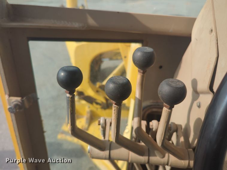 image for item NW9545 1997 John Deere 770CH motor grader