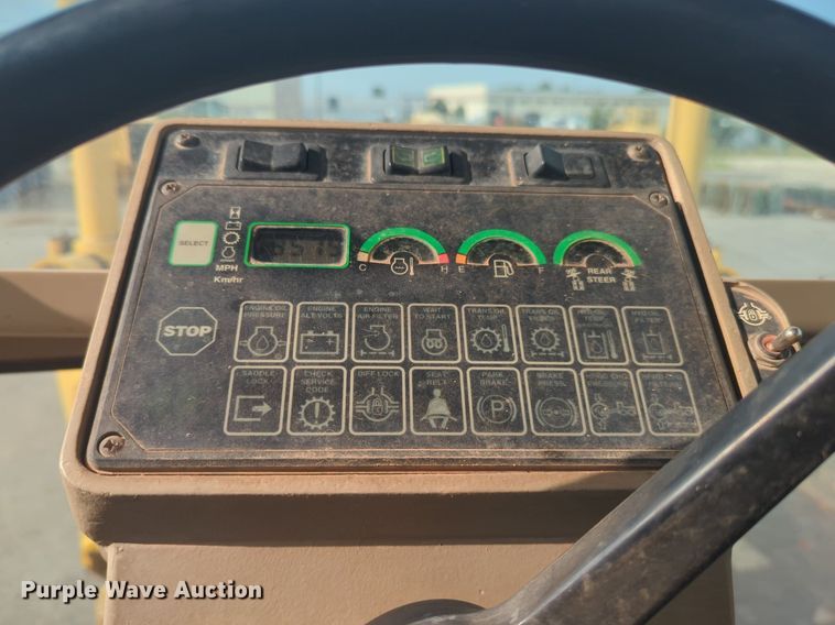 image for item NW9545 1997 John Deere 770CH motor grader