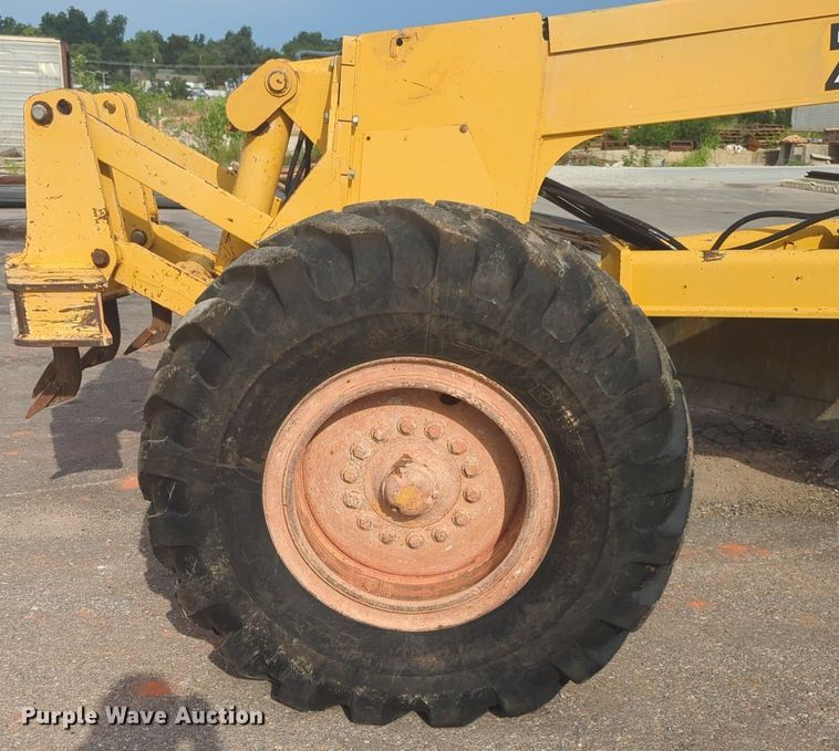 image for item NW9545 1997 John Deere 770CH motor grader