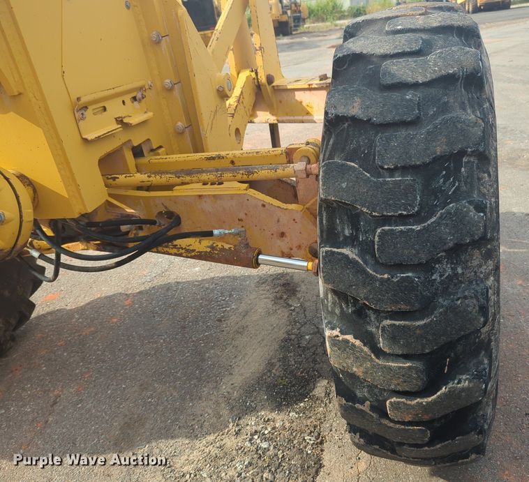 image for item NW9545 1997 John Deere 770CH motor grader