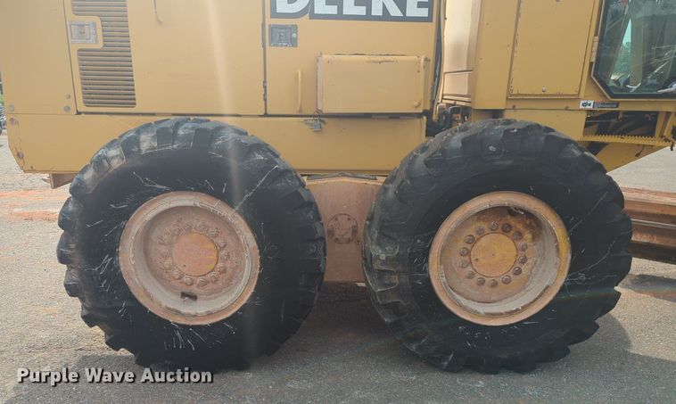 image for item NW9545 1997 John Deere 770CH motor grader