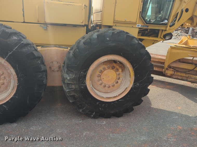 image for item NW9545 1997 John Deere 770CH motor grader