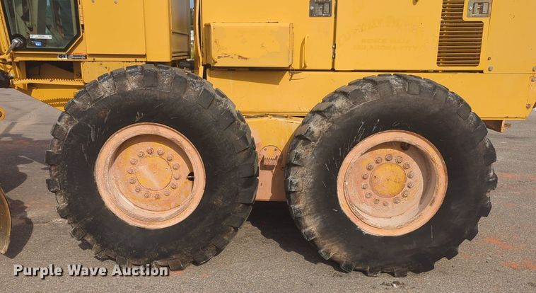 image for item NW9545 1997 John Deere 770CH motor grader