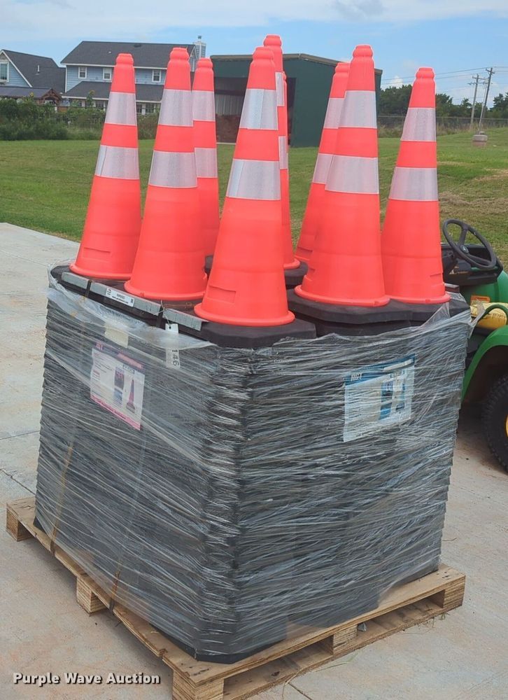 image for item NW9593 Approximately 250 AGT Industrial traffic cones 