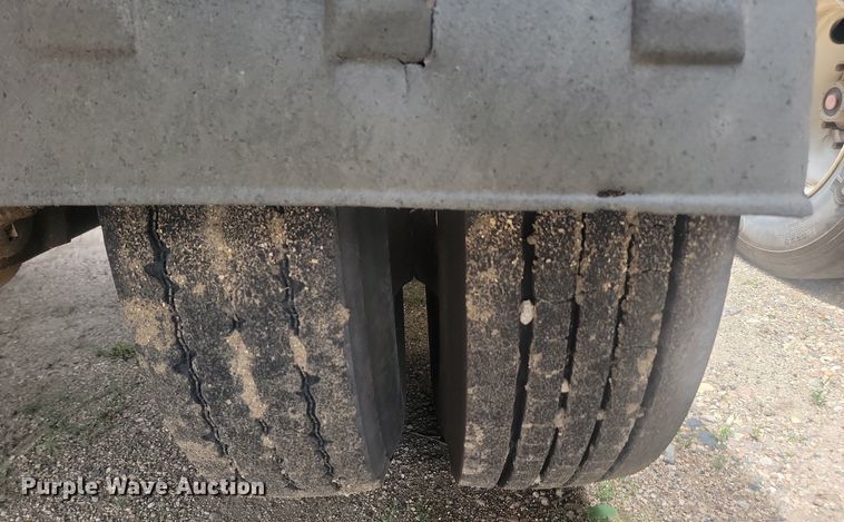 image for item OD9576 2016 Side Dump Industries  DS47CAR3R2T11 side dump trailer