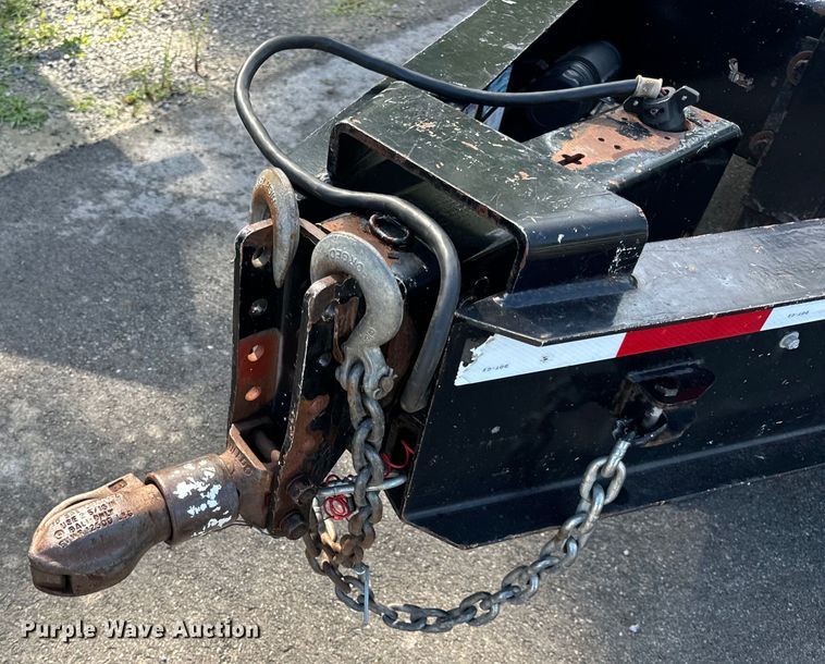 image for item OF9759 2016 Towmaster TC-10 equipment trailer