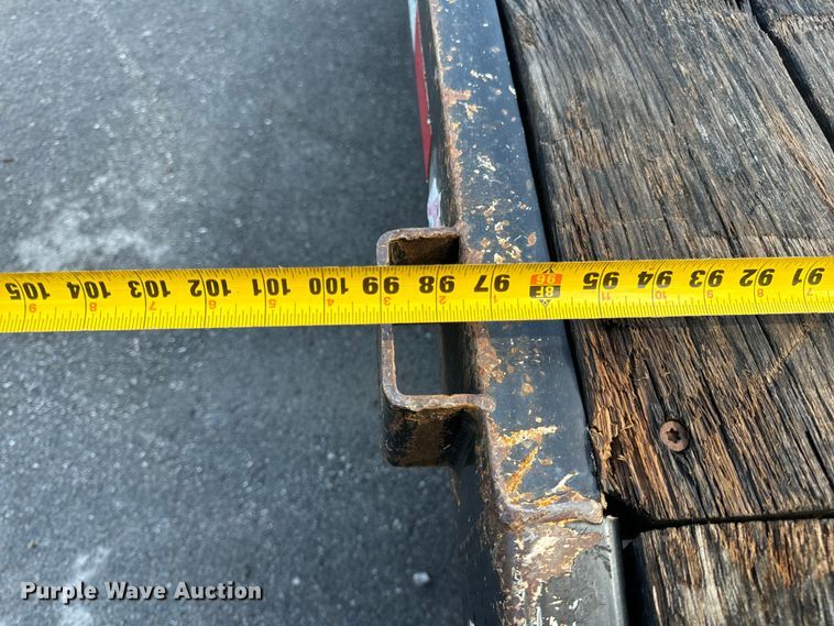 image for item OF9759 2016 Towmaster TC-10 equipment trailer